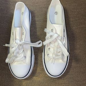 NWOT slip on sneakers from Amazon